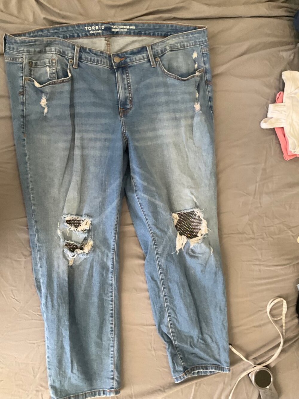 Torrid 22R Perfect Boyfriend Ankle Jeans Vintage Stretch